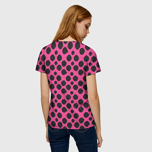 Женская футболка Гороховый тренд черный на розовом фоне / 3D-принт – фото 4
