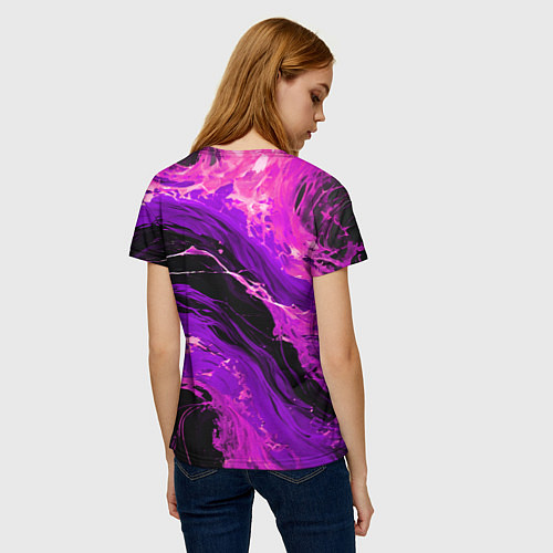 Женская футболка Фиолетовые брызги на чёрном фоне / 3D-принт – фото 4
