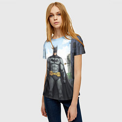 Футболка женская Бэтмен стоит на улице, цвет: 3D-принт — фото 2