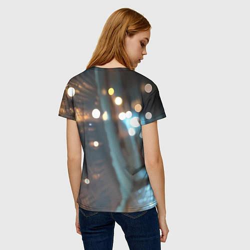 Женская футболка Блондинка у стены с фонарями / 3D-принт – фото 4
