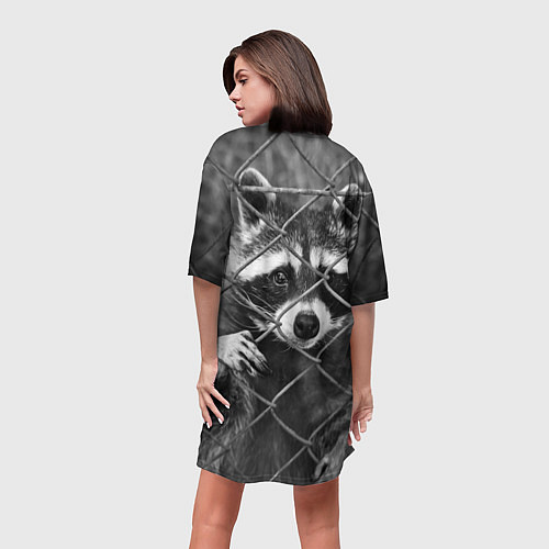 Женская длинная футболка Енот за решеткой / 3D-принт – фото 4