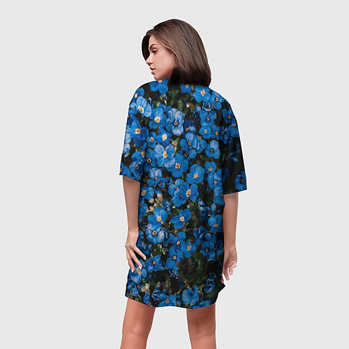 Женская длинная футболка Поле синих цветов фиалки лето / 3D-принт – фото 4