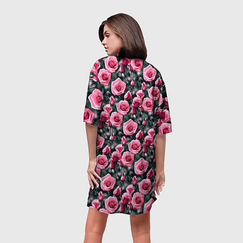 Женская длинная футболка Кусты розовых роз на сером фоне / 3D-принт – фото 4