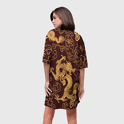 Женская длинная футболка Черно-золотая гравюра дракона / 3D-принт – фото 4