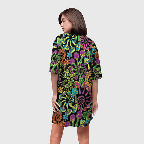 Женская длинная футболка Магические красочные грибы с ромашками / 3D-принт – фото 4
