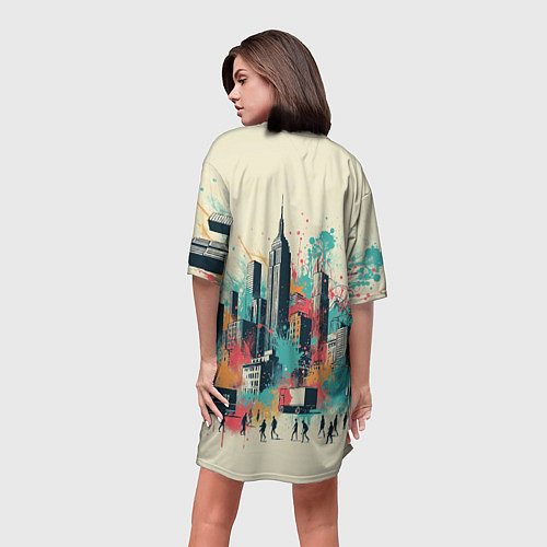 Женская длинная футболка Силуэты людей и небоскребов в брызгах краски / 3D-принт – фото 4