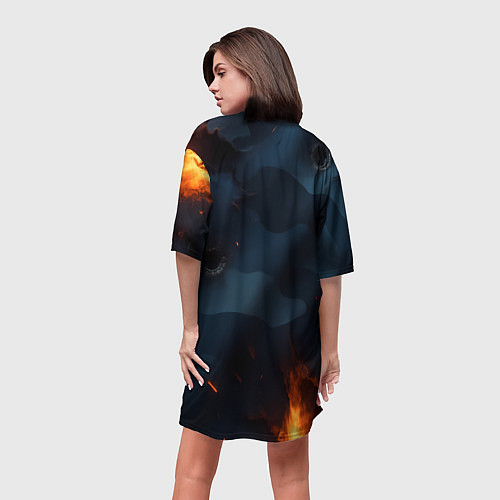 Женская длинная футболка Разорванный синий камуфляж с огнем / 3D-принт – фото 4