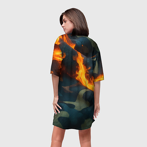Женская длинная футболка Огонь на камуфляжной ткани / 3D-принт – фото 4