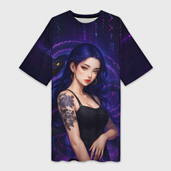 Женская длинная футболка Девушка с тату на руке и пурпурная змея