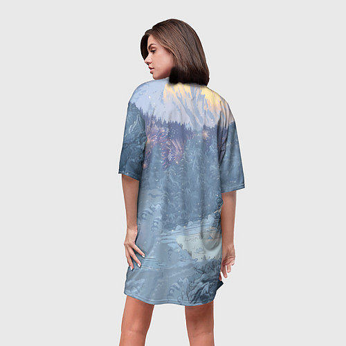 Женская длинная футболка Новогодняя лошадка в лесу / 3D-принт – фото 4