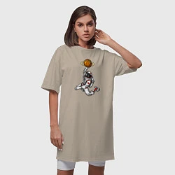 Футболка женская-платье Космический баскетболист, цвет: миндальный — фото 2