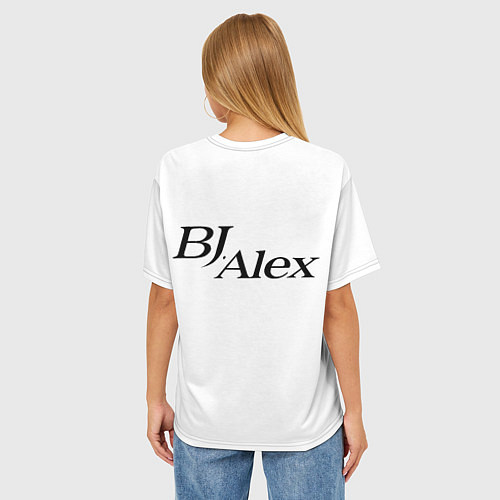 Женская футболка оверсайз Алекс держит маску / 3D-принт – фото 4