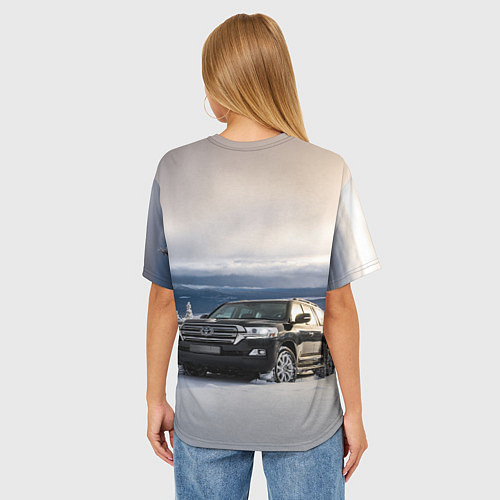 Женская футболка оверсайз Toyota Land Cruiser 200 в зимнем лесу Winter fores / 3D-принт – фото 4