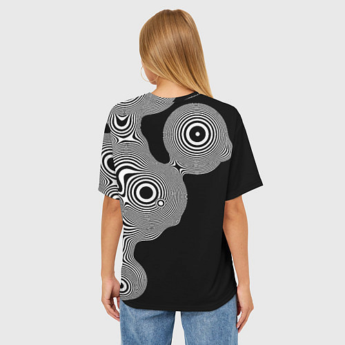 Женская футболка оверсайз Черно-белая хищная птица / 3D-принт – фото 4