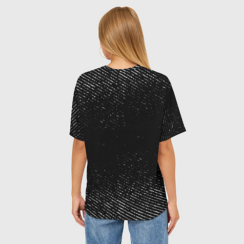 Женская футболка оверсайз Daewoo с потертостями на темном фоне / 3D-принт – фото 4