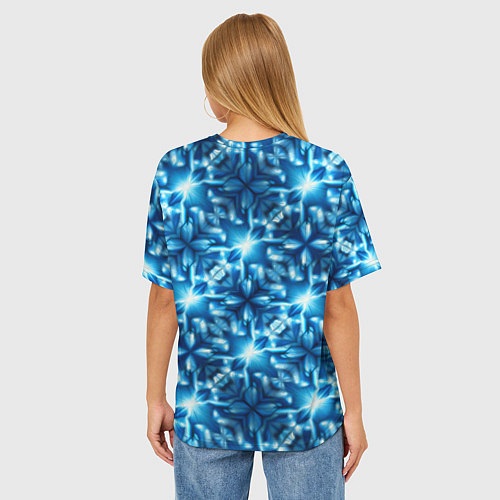 Женская футболка оверсайз Светящиеся голубые цветы / 3D-принт – фото 4