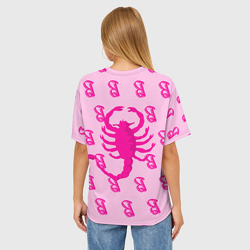 Женская футболка оверсайз Буква В и скорпион на спине / 3D-принт – фото 4