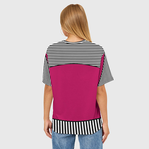 Женская футболка оверсайз Узор из красного и черно-белых полос / 3D-принт – фото 4