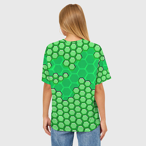 Женская футболка оверсайз Зелёная энерго-броня из шестиугольников / 3D-принт – фото 4