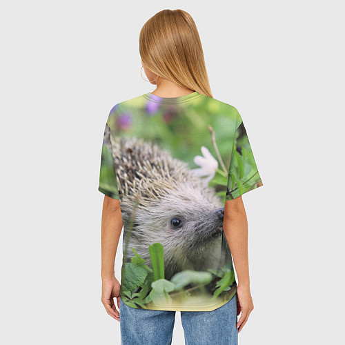 Женская футболка оверсайз Лесной ёжик в траве / 3D-принт – фото 4