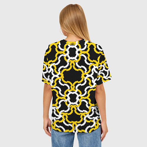 Женская футболка оверсайз Жёлто-белые полосы на чёрном фоне / 3D-принт – фото 4