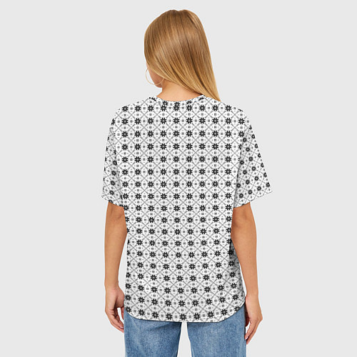Женская футболка оверсайз Чёрно-белый орнамент в стиле норвежского узора / 3D-принт – фото 4