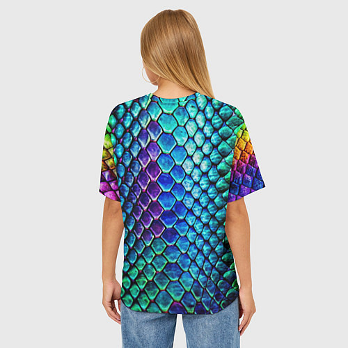 Женская футболка оверсайз Радужная кожа змеи / 3D-принт – фото 4