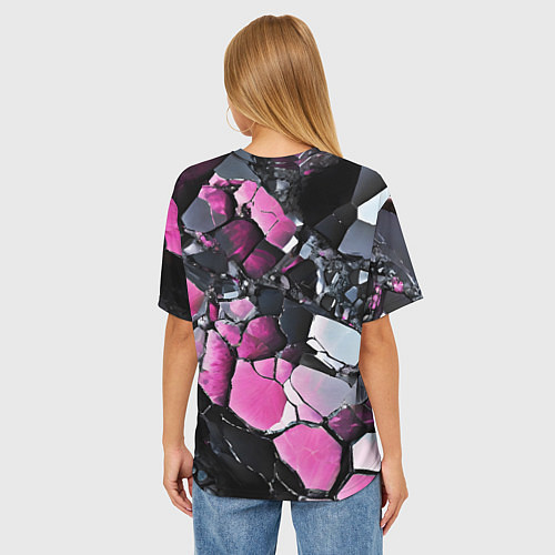 Женская футболка оверсайз Чёрно-розовый камень / 3D-принт – фото 4