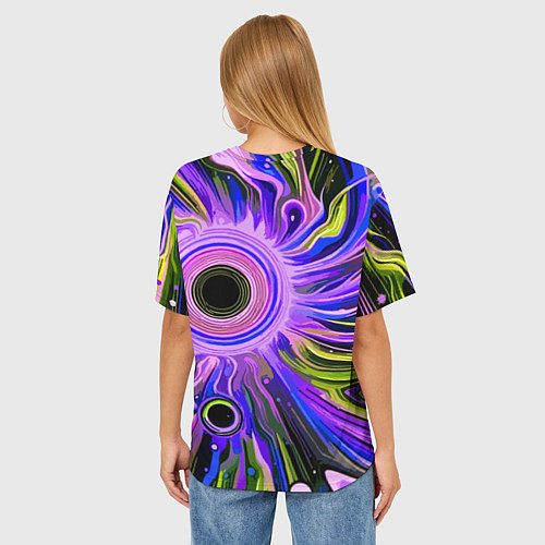 Женская футболка оверсайз Абстрактный неоновый космос - чёрная дыра / 3D-принт – фото 4