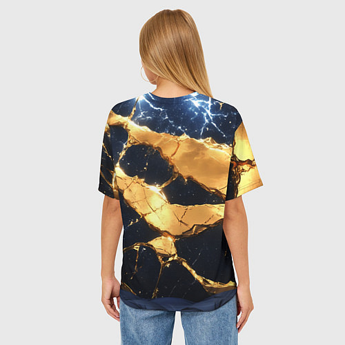 Женская футболка оверсайз Золотая текстура на синем / 3D-принт – фото 4