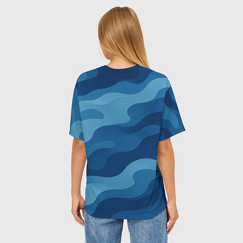 Женская футболка оверсайз Синие волнистые линии в виде камуфляжа / 3D-принт – фото 4