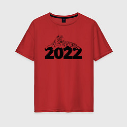 Женская футболка оверсайз Новогодний Тигр лежит на цифре 2022