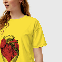 Футболка оверсайз женская Черви огромное сердце, цвет: желтый — фото 2