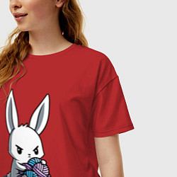 Футболка оверсайз женская Зайчонок обнял клубки The bunny hugged the balls, цвет: красный — фото 2