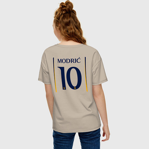 Женская футболка оверсайз Лука Модрич ФК Реал Мадрид форма 2324 домашняя / Миндальный – фото 4