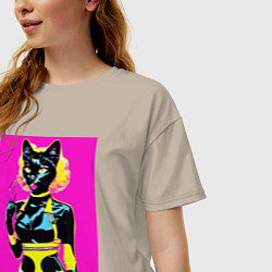 Футболка оверсайз женская Black cat - fashionista - pop art - neural network, цвет: миндальный — фото 2