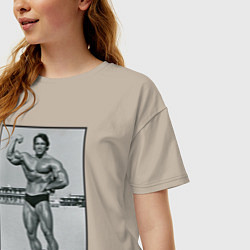 Футболка оверсайз женская Mister Schwarzenegger, цвет: миндальный — фото 2