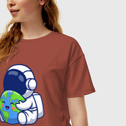 Футболка оверсайз женская Космонавт и Земля, цвет: кирпичный — фото 2