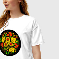 Футболка оверсайз женская Хохломская роспись цветы и ягоды в чёрном круге, цвет: белый — фото 2