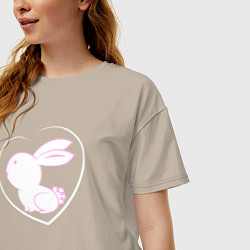 Футболка оверсайз женская Кролик в сердце, цвет: миндальный — фото 2