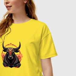 Футболка оверсайз женская Дзен-бык с цветами, цвет: желтый — фото 2