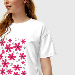 Футболка оверсайз женская Красные ромашки на фоне в горошек, цвет: белый — фото 2