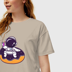 Футболка оверсайз женская Космонавт и пончик, цвет: миндальный — фото 2