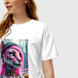 Футболка оверсайз женская Панк девушка-леопард в татухах в Нью-Йорке, цвет: белый — фото 2