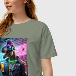 Футболка оверсайз женская Dinosaur dude with a beer mug wearing headphones a, цвет: авокадо — фото 2