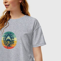 Футболка оверсайз женская Акула в волнах на фоне полосок, цвет: меланж — фото 2