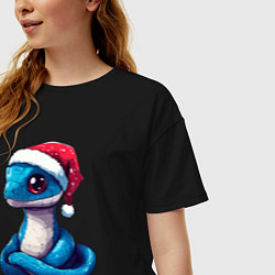 Футболка оверсайз женская Новогодняя голубая змейка, цвет: черный — фото 2