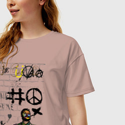 Футболка оверсайз женская Che Guevara граффити, цвет: пыльно-розовый — фото 2