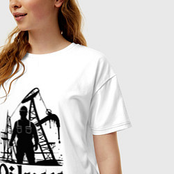 Футболка оверсайз женская Нефтяник у буровой установки, цвет: белый — фото 2