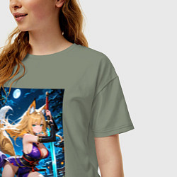 Футболка оверсайз женская Лисица с катаной на фоне полной Луны, цвет: авокадо — фото 2